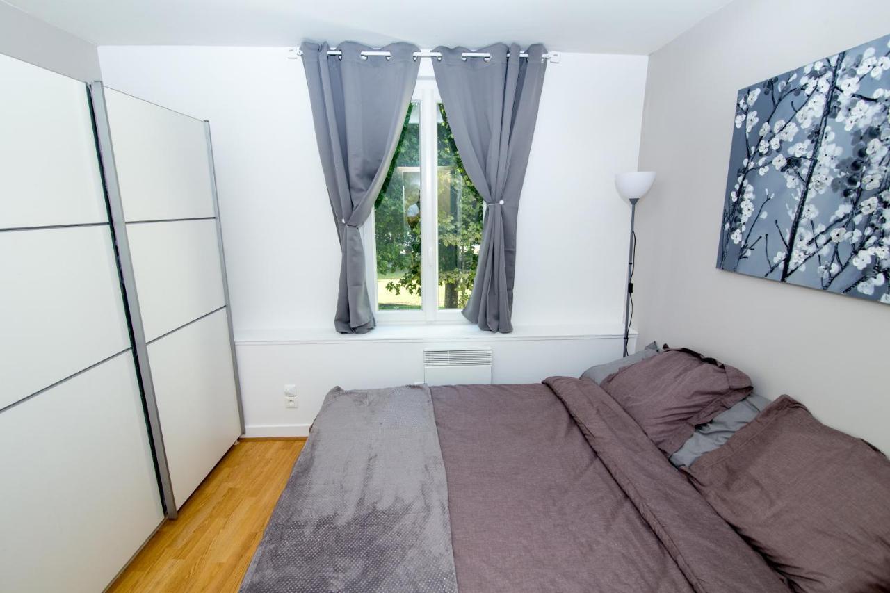 Coeur De Ville I 50M² I Netflix I Lit Queen Size Санс Екстериор снимка