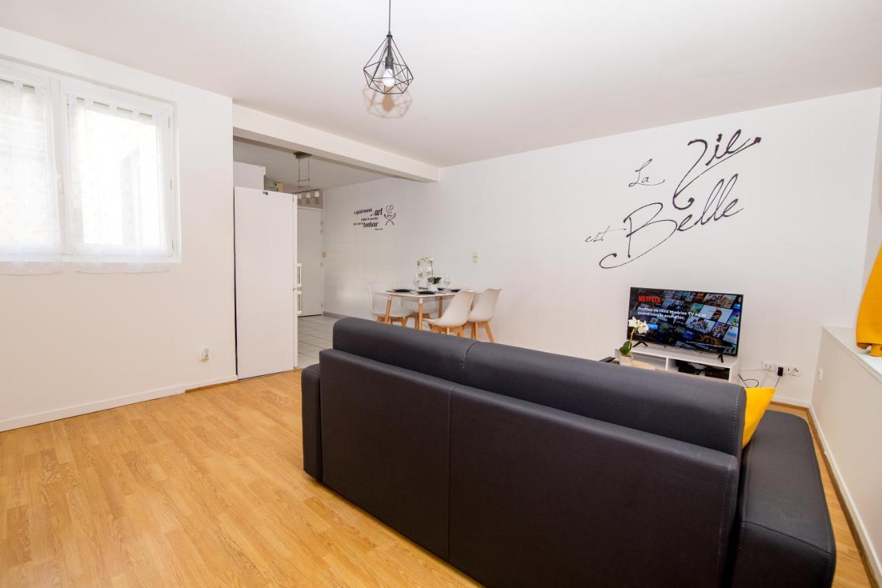Coeur De Ville I 50M² I Netflix I Lit Queen Size Санс Екстериор снимка